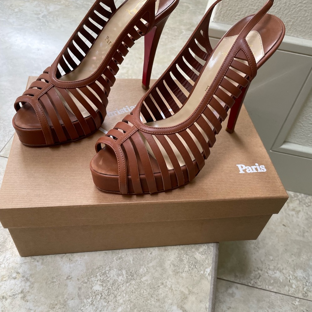 Slingback Christian Louboutin in taupe